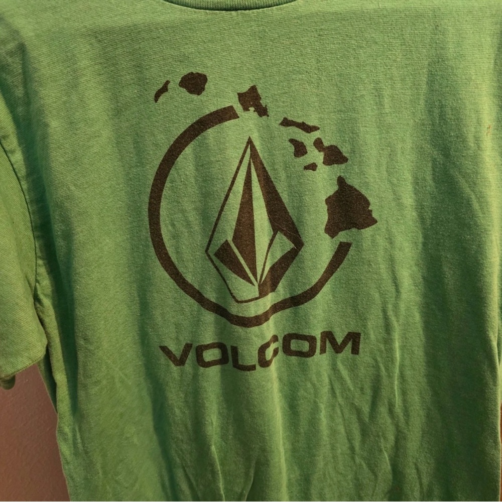 Bundle 3 Vintage Volcom Ts